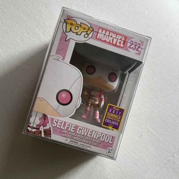 Marvel Other - GwenPool Marvel Funko Pop 232